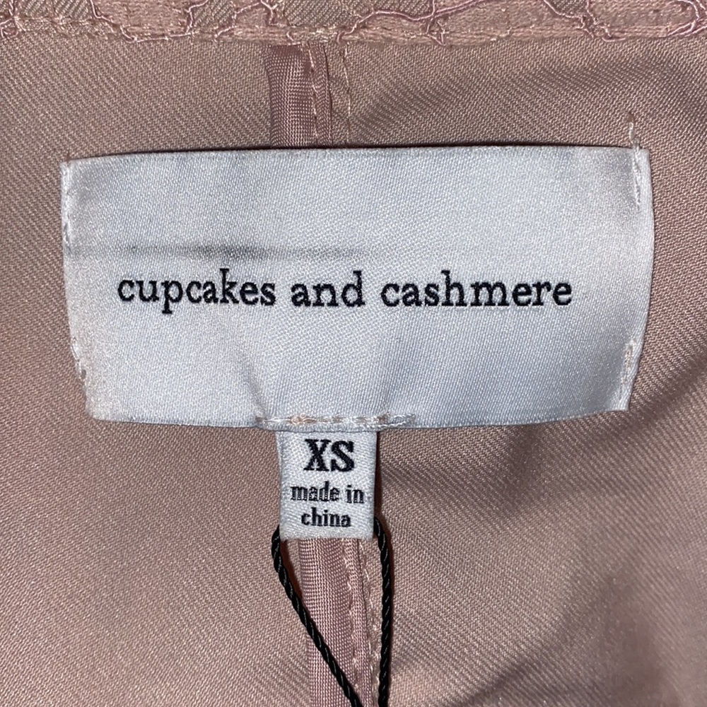 Pink coat - Picture 5 of 8